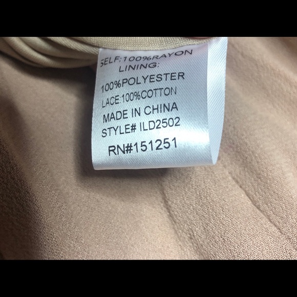 Flare sleeve midi dress - Picture 3 of 3